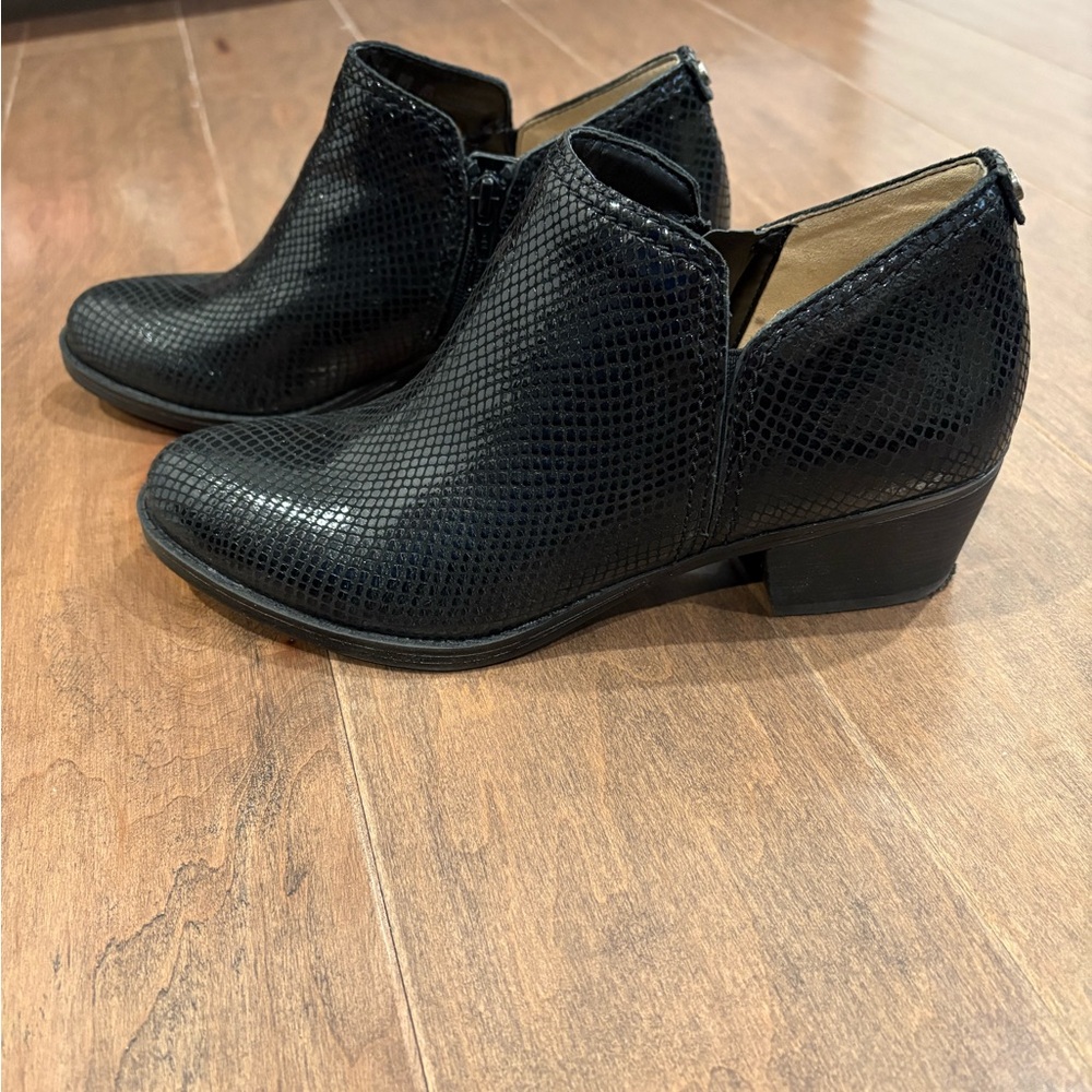 Naturalizer Black Snake Print Ankle Booties